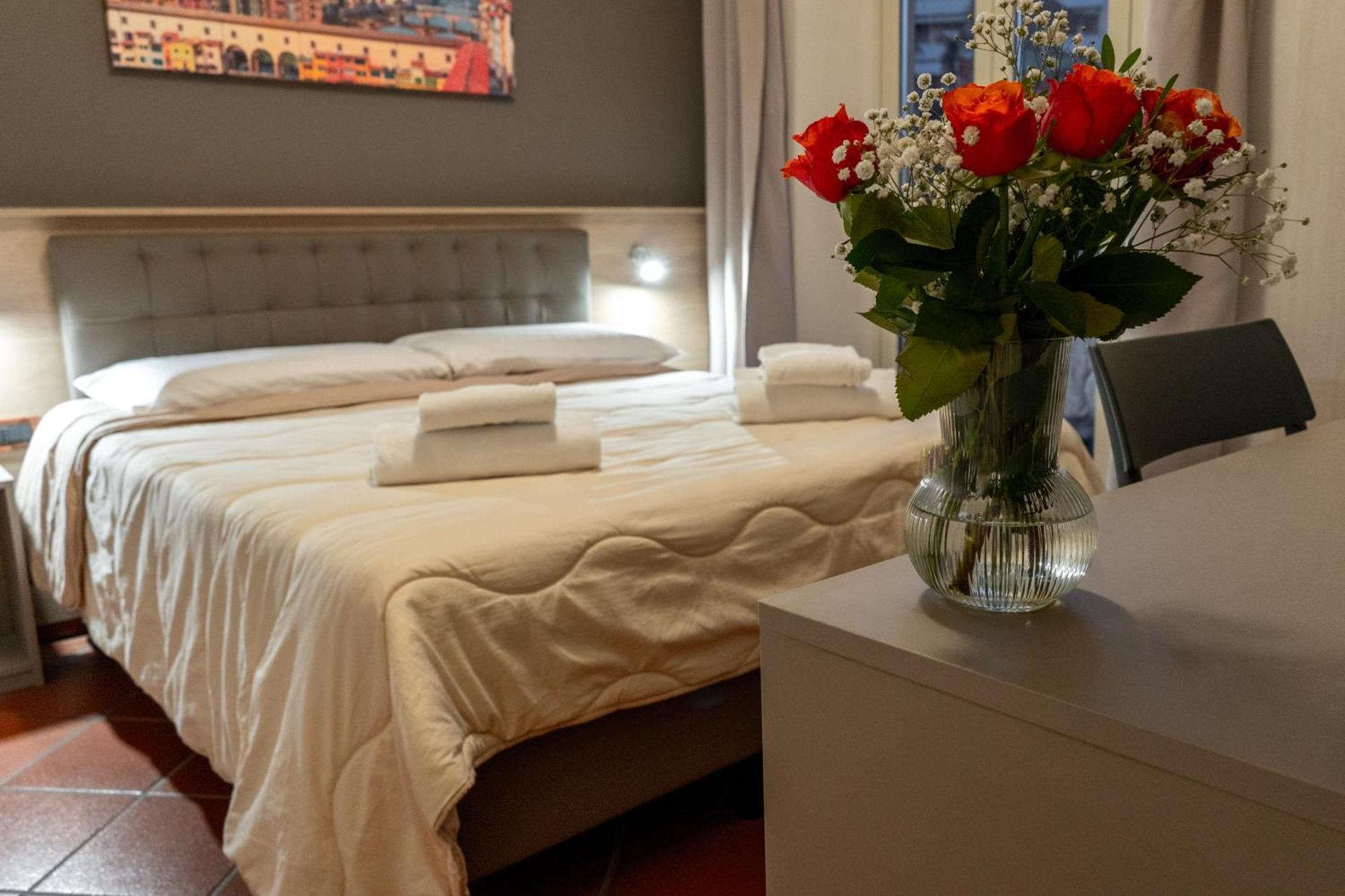 La Rosa Di Firenze B&B מראה חיצוני תמונה