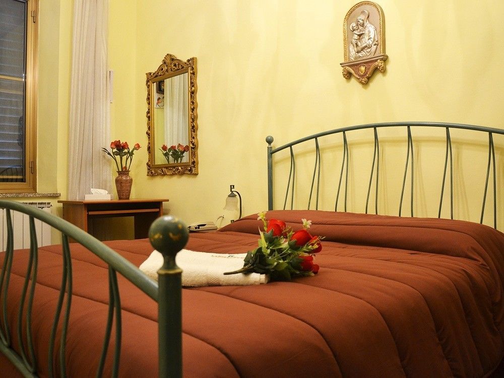 La Rosa Di Firenze B&B מראה חיצוני תמונה