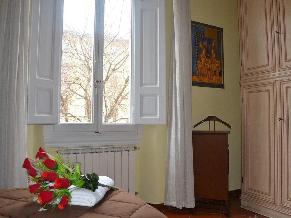 La Rosa Di Firenze B&B מראה חיצוני תמונה
